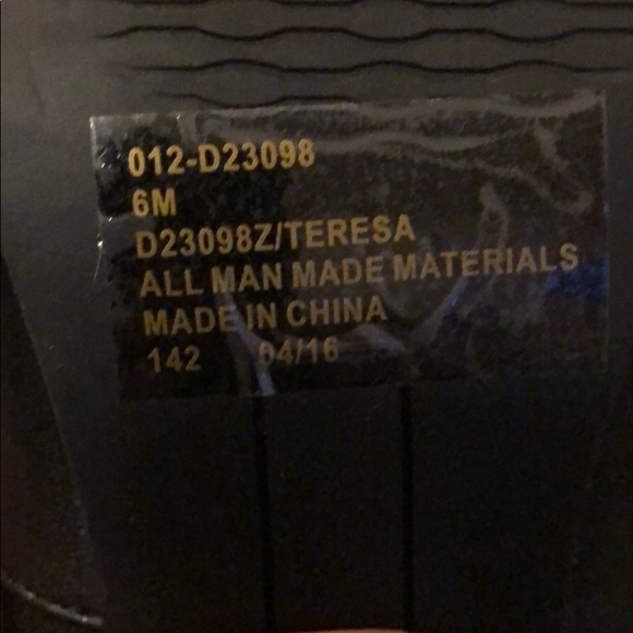 Heeled boots - Picture 2 of 2